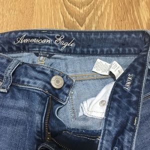 Medium wash AE Skinny Jeans Size 2 Short